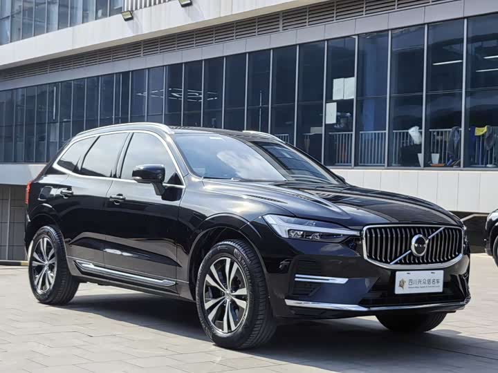 Volvo XC60 2024 B 5 4 WD — фото 4