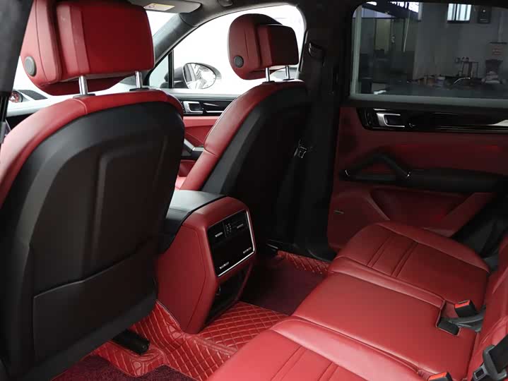 Porsche Cayenne 2018 Cayenne S 2.9 T — фото 26