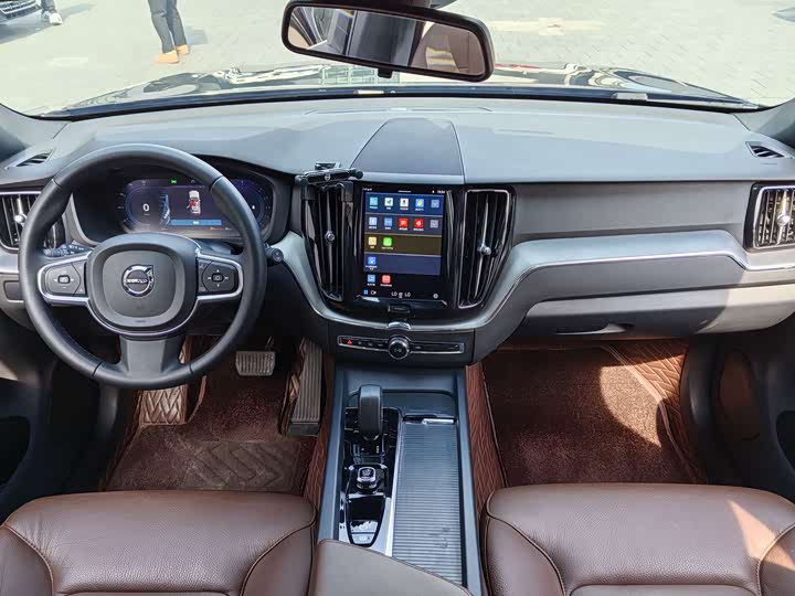 Volvo XC60 2024 B 5 4 WD — фото 18