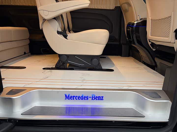 Mercedes-Benz Vito — фото 25