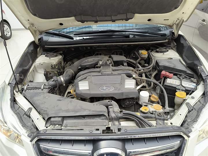 Subaru XV 2014 2.0i — фото 16