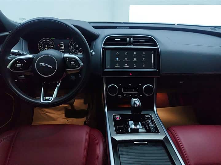 Jaguar XEL 2022 2.0 T 250 PS R-DYNAMIC S — фото 12