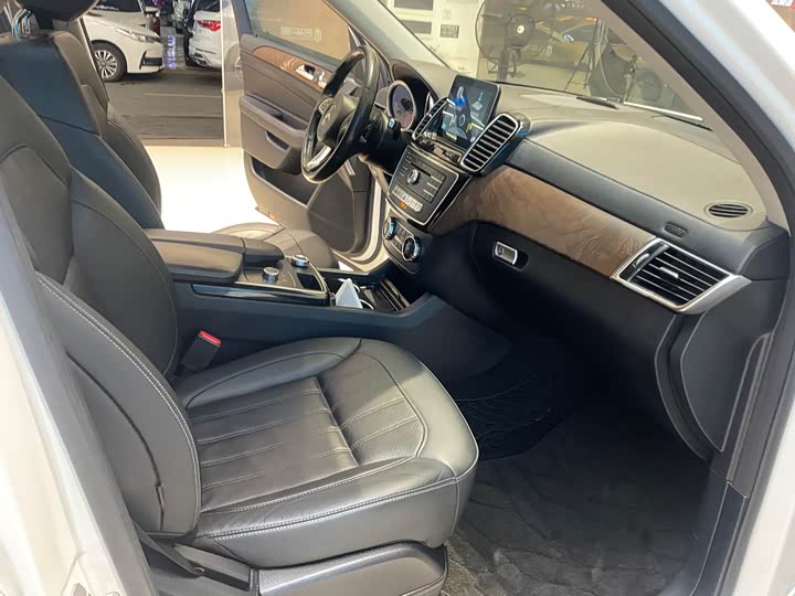 Mercedes-Benz GLE — фото 13