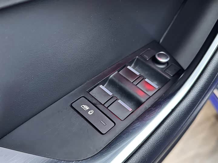 Jaguar XEL 2020 2.0 T 200 PS R-DYNAMIC — фото 11