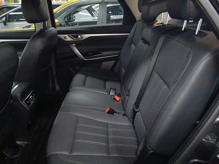 Changan CS95 2019 2.0 T 2 WDLuxury — фото 13