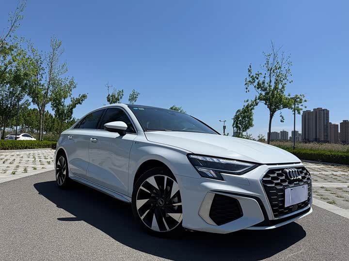 Audi A3 2024 A 3 L Limousine 35 TFSI Sport — фото 3