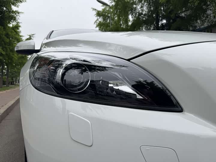 Volvo V40 2015 1.6 T — фото 24