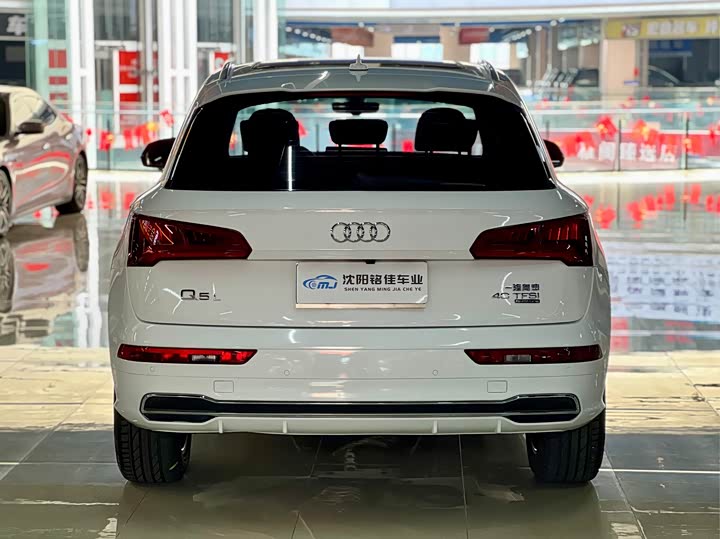Audi Q5L 2018 40 TFSI V — фото 13