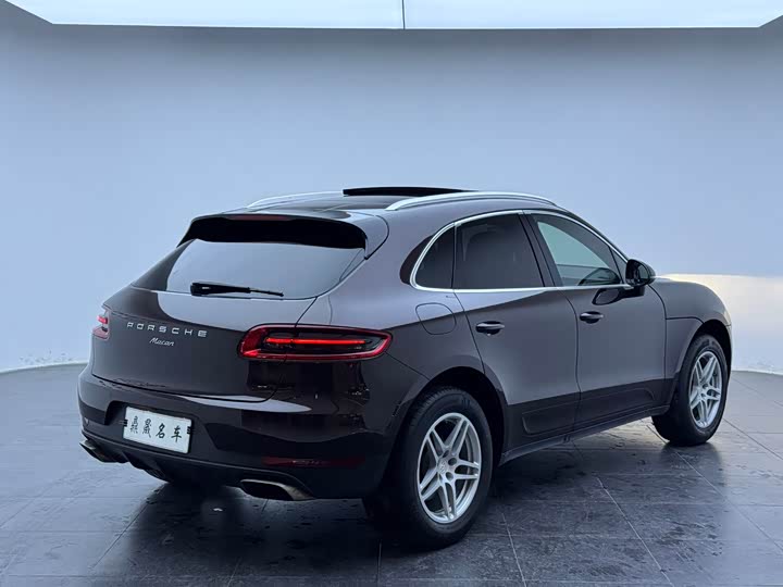 Porsche Macan 2017 Macan 2.0 T — фото 4