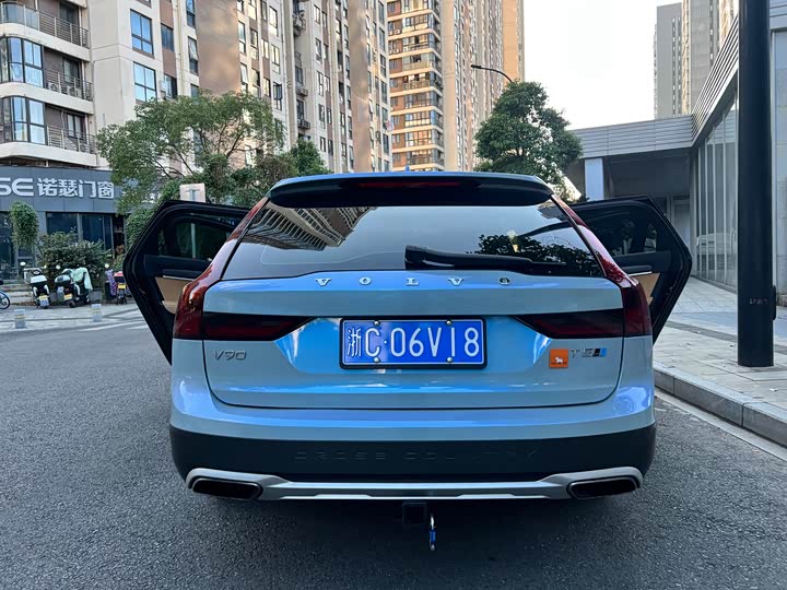 Volvo V90 2017 Cross Country T 5 AWD — фото 16