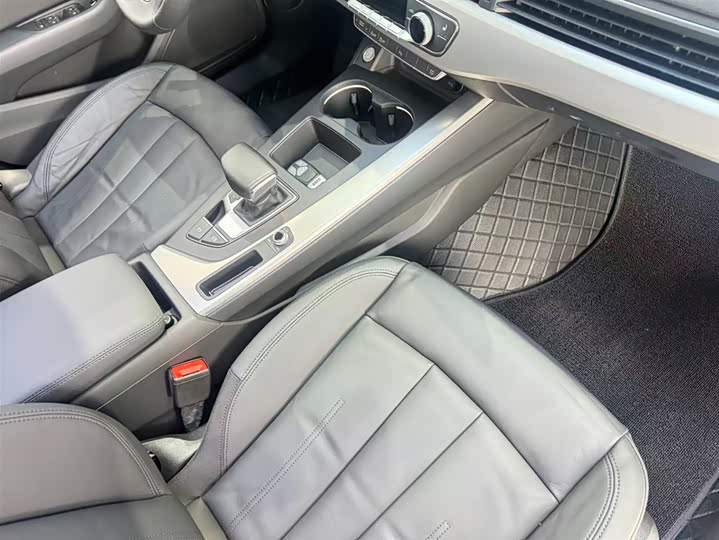 Audi A4 2021 Avant 40 TFSI — фото 13