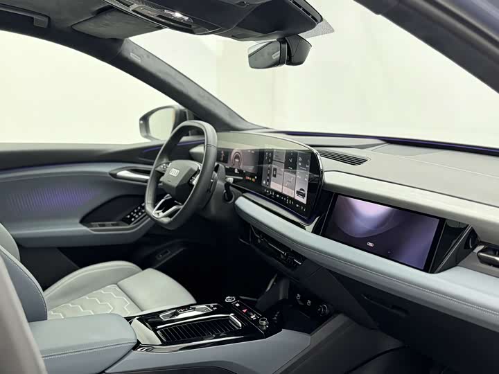 Audi Q6L e-tron 2026 — фото 11