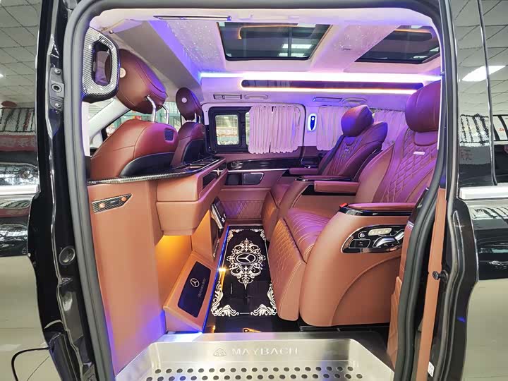 Mercedes-Benz V-Class 2018 V 260 L VI — фото 8