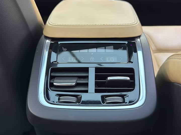 Volvo V90 2019 Cross Country T 5 AWD VI — фото 12