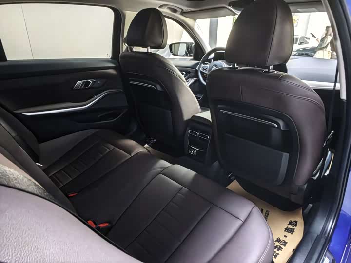 BMW 3-Series 2020 330 Li x Drive M — фото 10