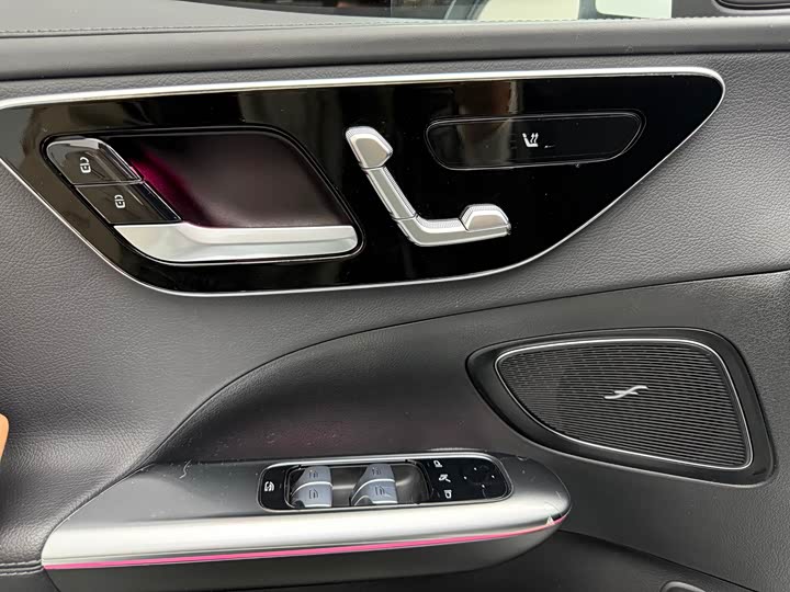 Mercedes-Benz C-Class 2023 C 260 L — фото 4