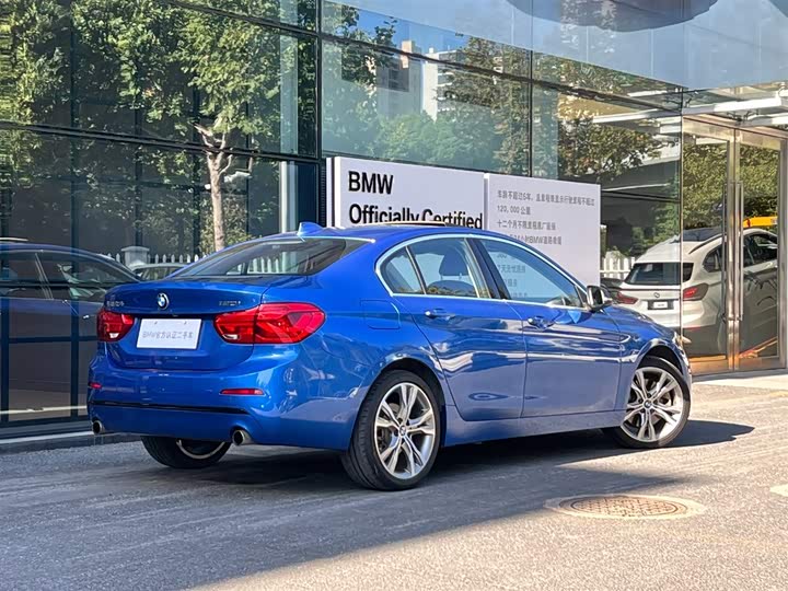 BMW 1-Series 2018 120i — фото 2