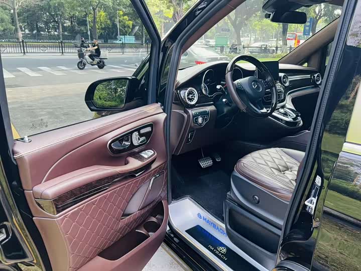 Mercedes-Benz V-Class 2018 V 260 L VI — фото 9