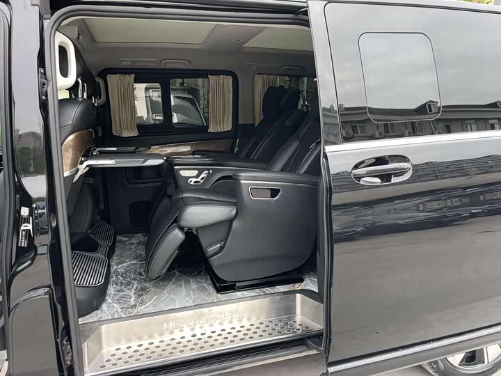 Mercedes-Benz V-Class 2020 V 260 L — фото 19