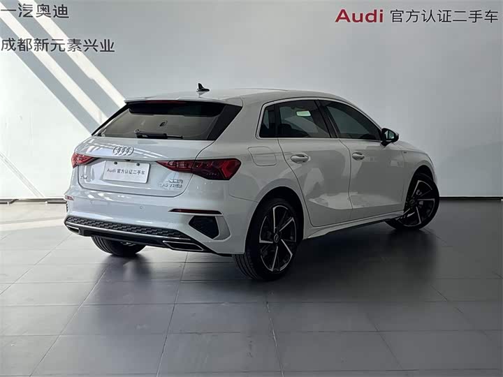 Audi A3 2024 Sportback 35 TFSI Sport — фото 4