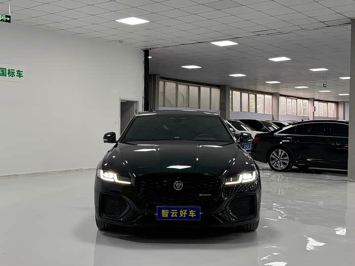 Jaguar XFL 2021 XFL 2.0 T P 250 4 WD — фото 2