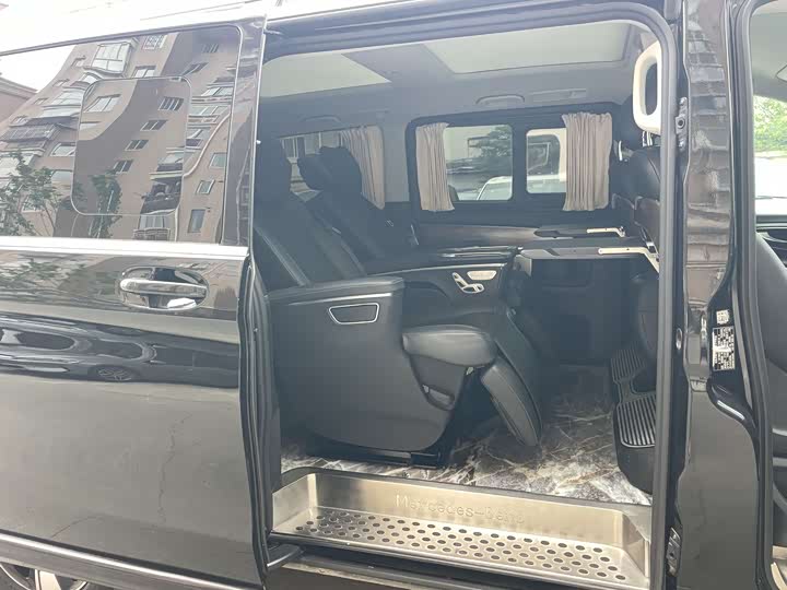 Mercedes-Benz V-Class 2020 V 260 L — фото 10