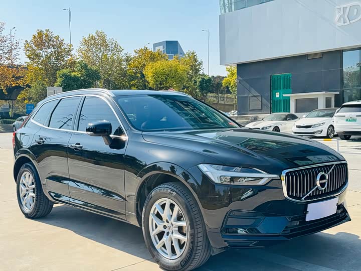 Volvo XC60 2019 T 5 4 WD VI — фото 3