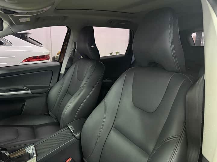 Volvo XC60 2015 T 5 — фото 13