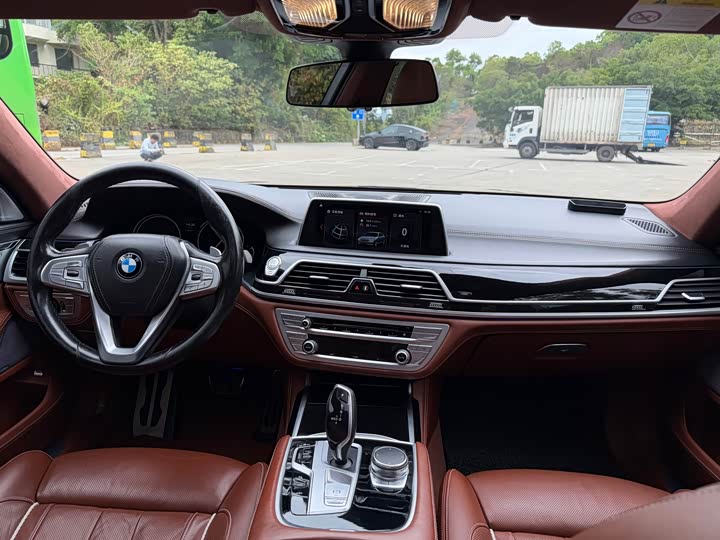 BMW 7-Series 2018 740 Li x Drive M — фото 20
