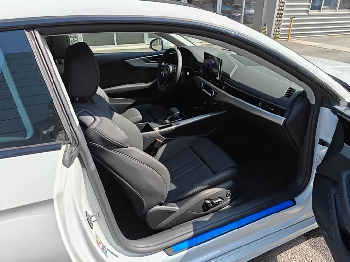 Audi A5 2024 Coupe 40 TFSI — фото 14