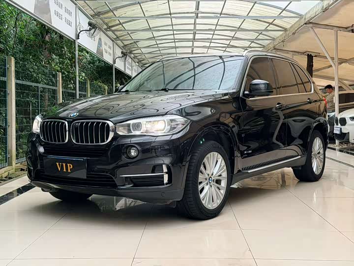 BMW X5 2017 x Drive 28i — фото 10
