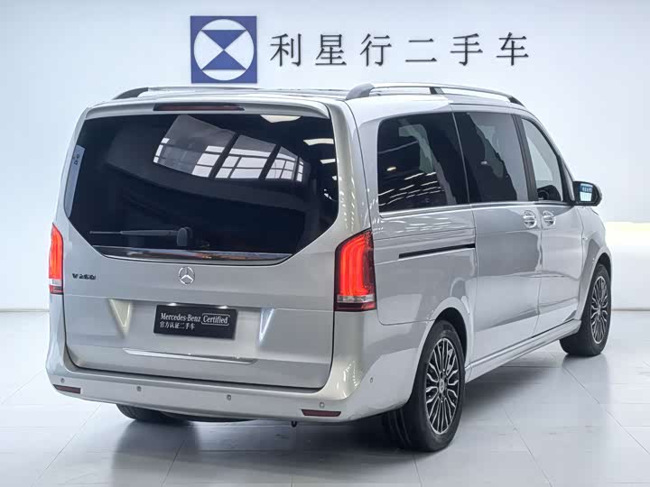 Mercedes-Benz V-Class 2018 V 260 VI — фото 5