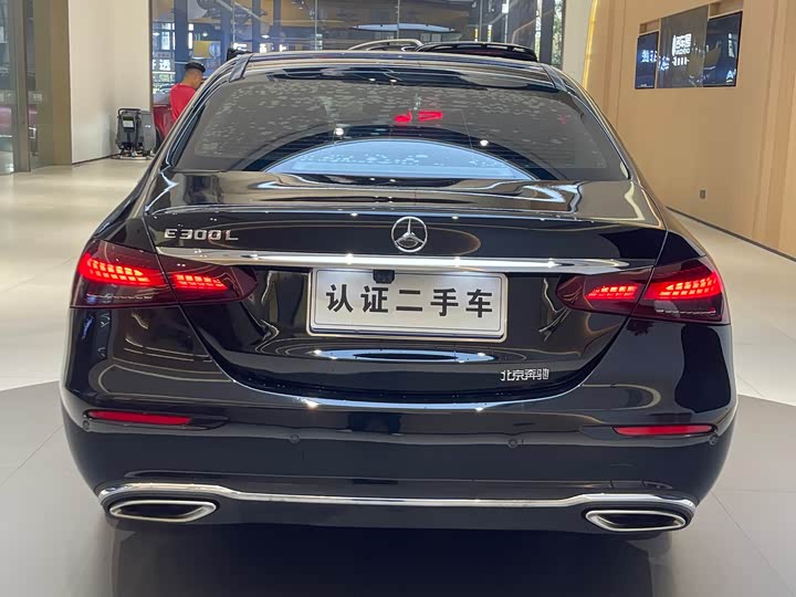 Mercedes-Benz E-Class рестайлинг E 260 L — фото 19