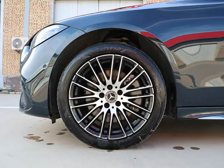 Mercedes-Benz C-Class 2024 C 260 L — фото 4