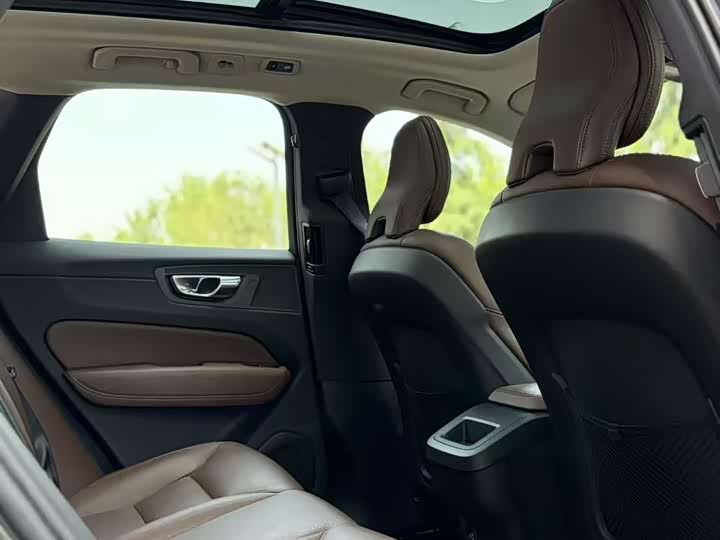 Volvo XC60 2020 T 5 4 WD — фото 13