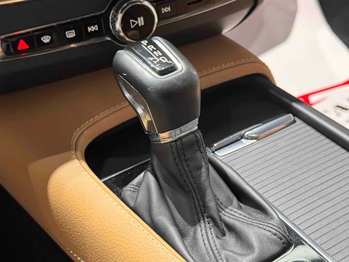 Volvo V90 2020 Cross Country T 5 AWD — фото 10