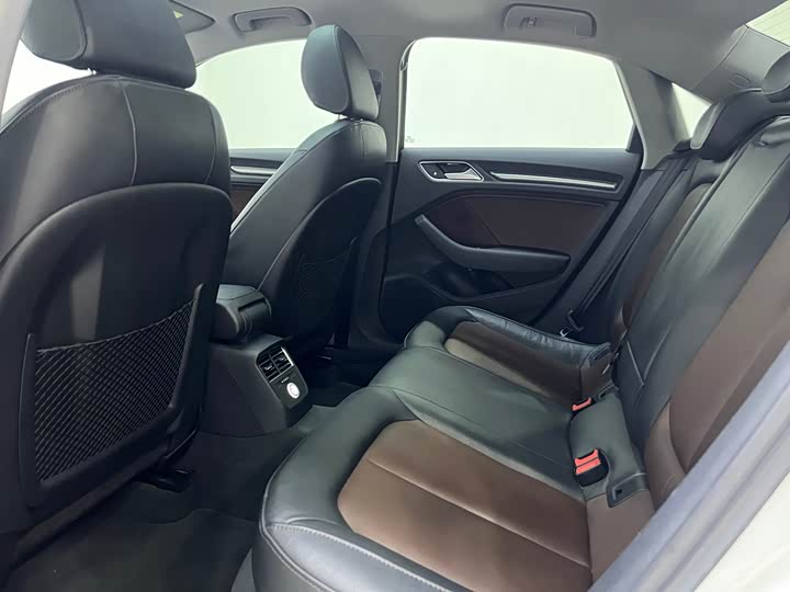 Audi A3 2018 30 Limousine 35 TFSI — фото 15
