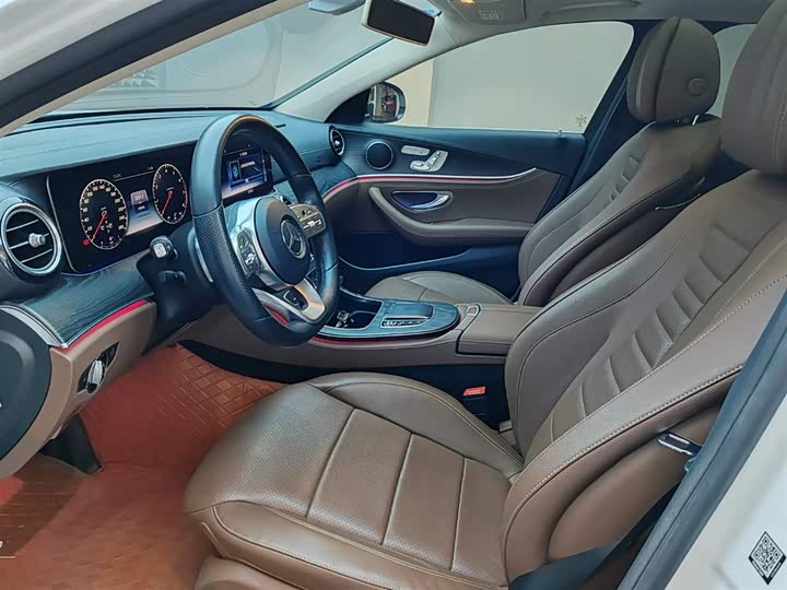 Mercedes-Benz E-Class 2019 E 300 L — фото 15