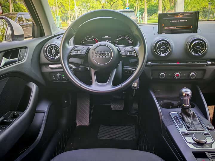 Audi A3 2020 Limousine 35 TFSI VI — фото 5