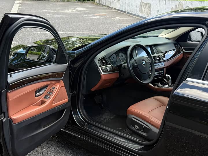 BMW 5 Series 525Li продвинутая — фото 4