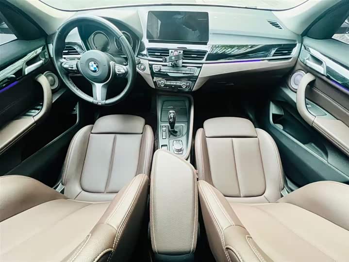 BMW X1 2022 s Drive 25 Li Leading — фото 15