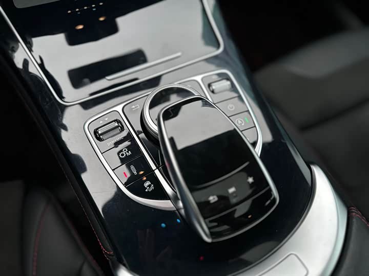 Mercedes-Benz GLC 2017 AMG GLC 43 4 MATIC — фото 17