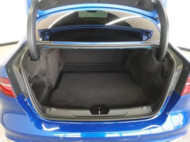 Jaguar XEL 2020 2.0 T 200 PS S — фото 4