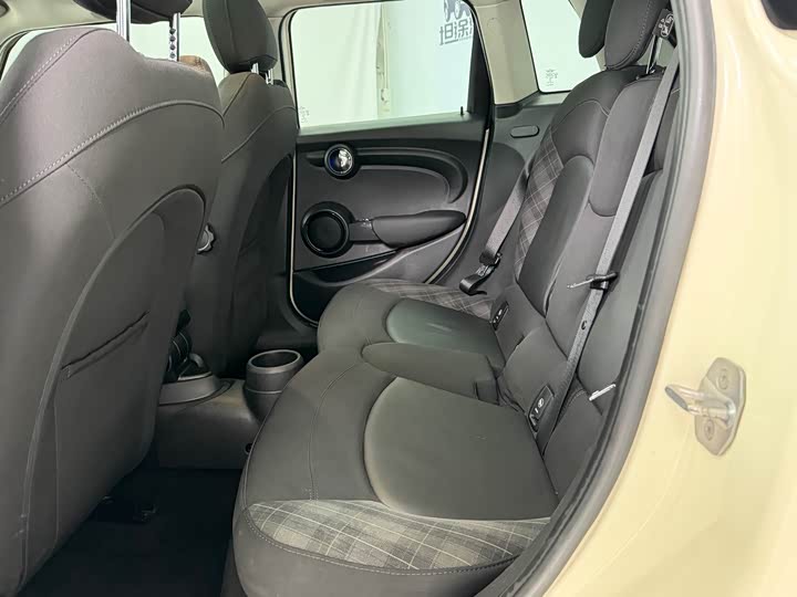 MINI Hatch — фото 10