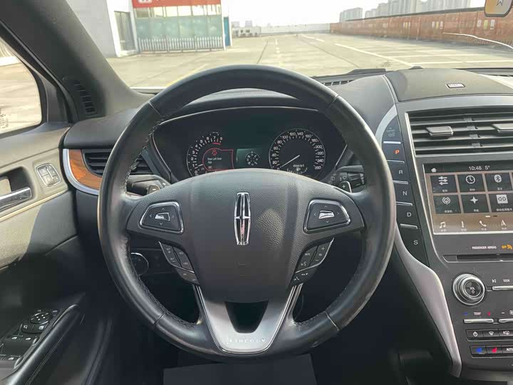 Lincoln MKC 2017 2.0 T 2 WD — фото 5