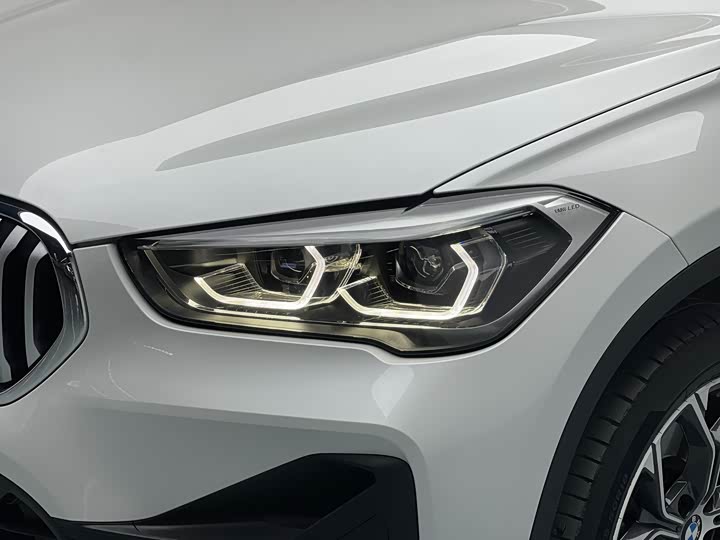 BMW X1 2021 s Drive 25 Li Leading — фото 6