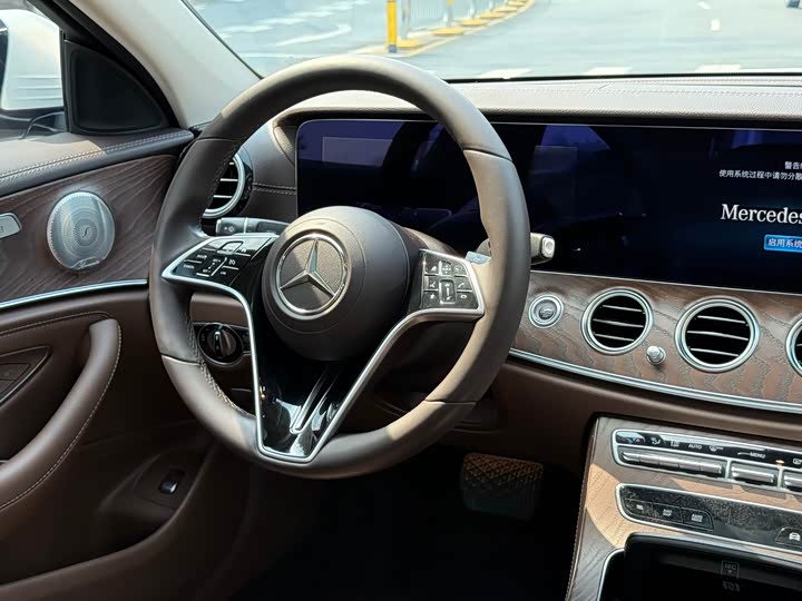 Mercedes-Benz E-Class 2021 E 300 L Luxury — фото 14