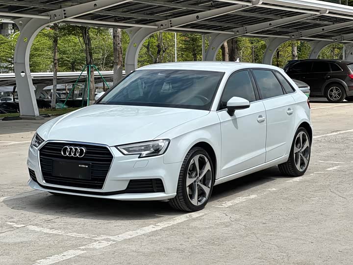 Audi A3 2018 30 Sportback 35 TFSI — фото 1
