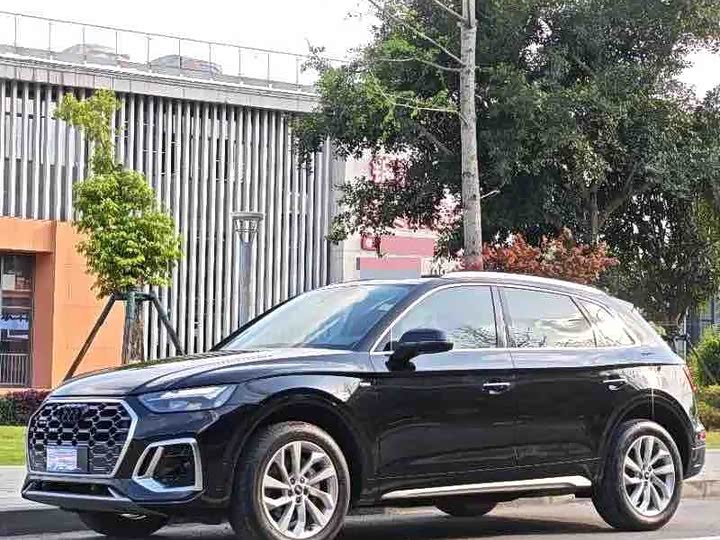 Audi Q 5 L 2022 40 T