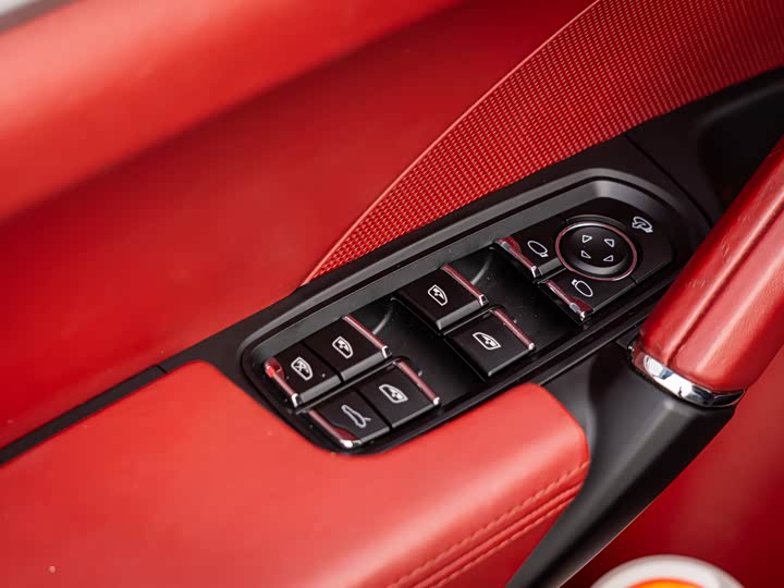 Porsche Cayenne 2016 Cayenne GTS 3.6 T — фото 11
